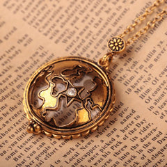 Vintage Magnifying Glass Golden Necklace