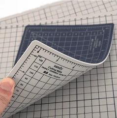 Black & White Cutting Mat